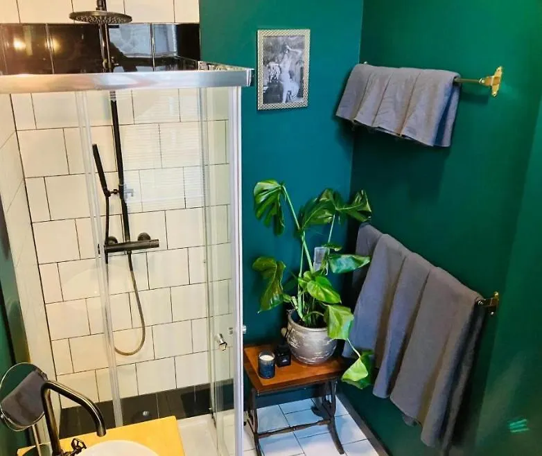 Bnb Hotel Suikernest Antwerp Apartment